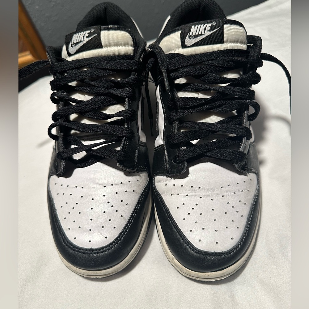 Nike  Dock retro low Black and White panda Classic retro women sneakers size 10